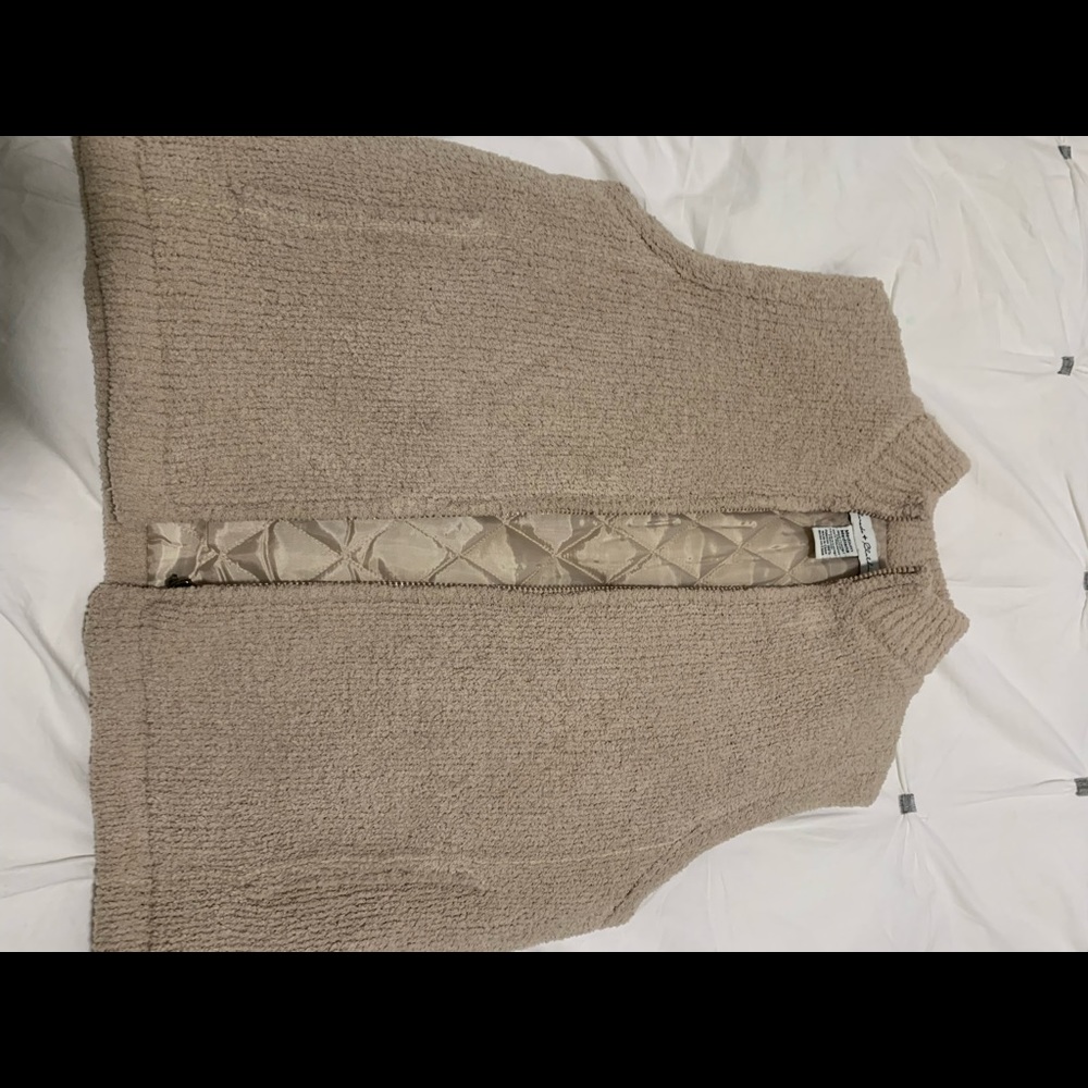 Vest never worn and lined